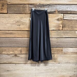 NWT Loft black midi skirt with bustle back styling, size 4
